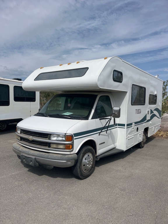 1999 Chevrolet Express Image 1