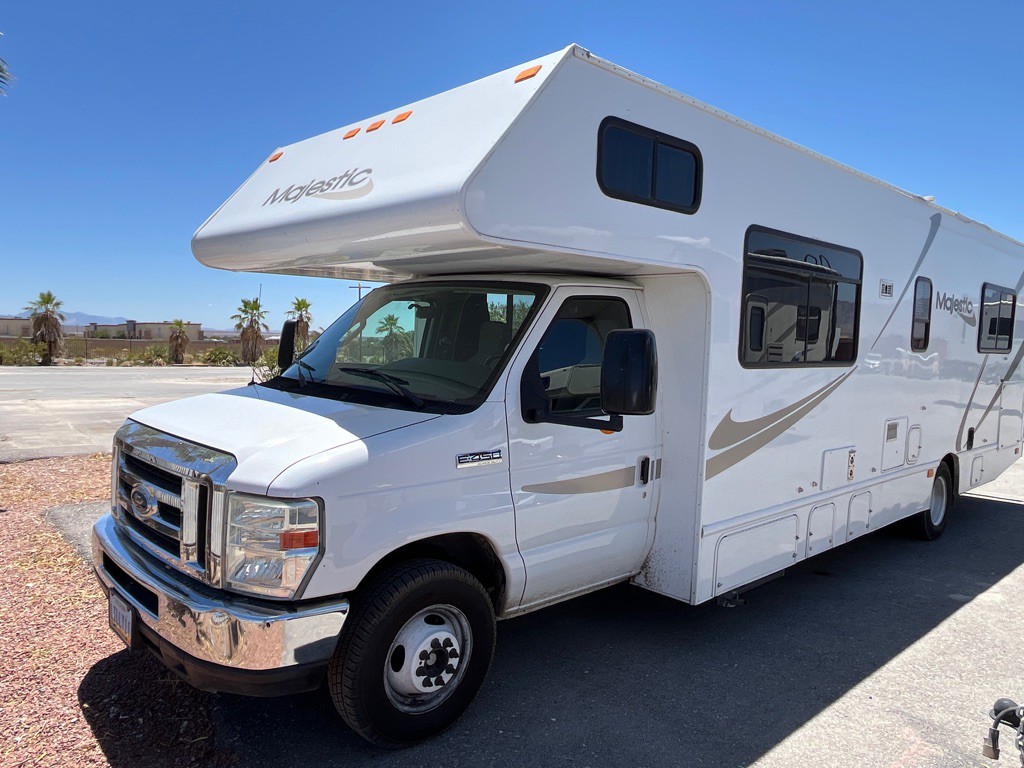 2014 Ford Econoline Image 1