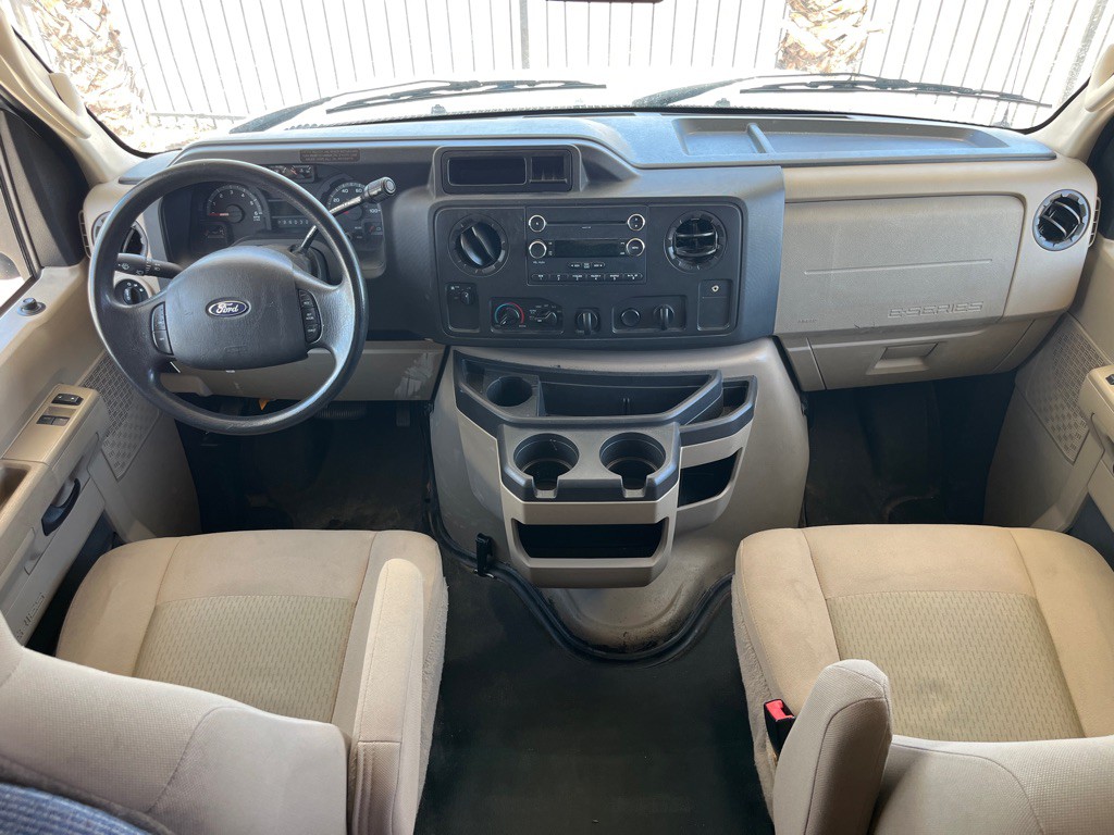2014 Ford Econoline Image 3