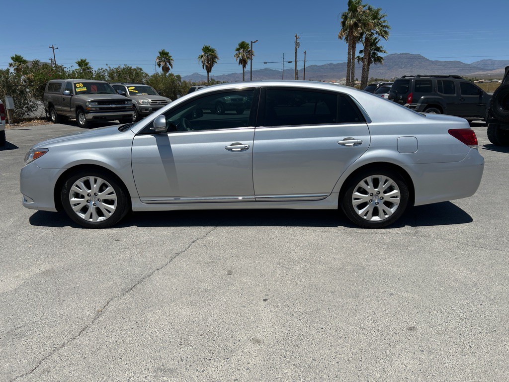 2012 Toyota Avalon Image 1