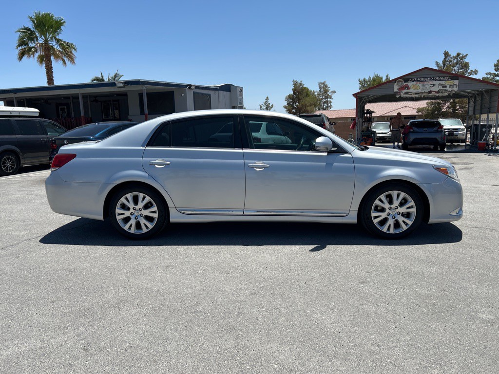 2012 Toyota Avalon Image 3