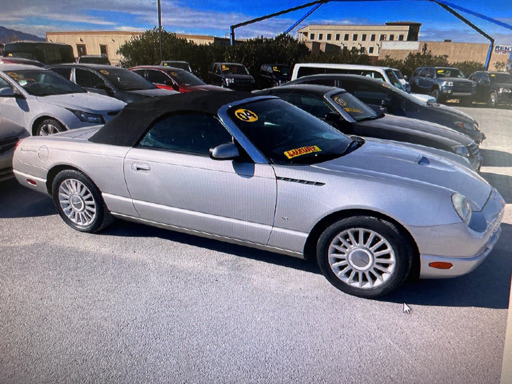 2004 Ford Thunderbird Image 2