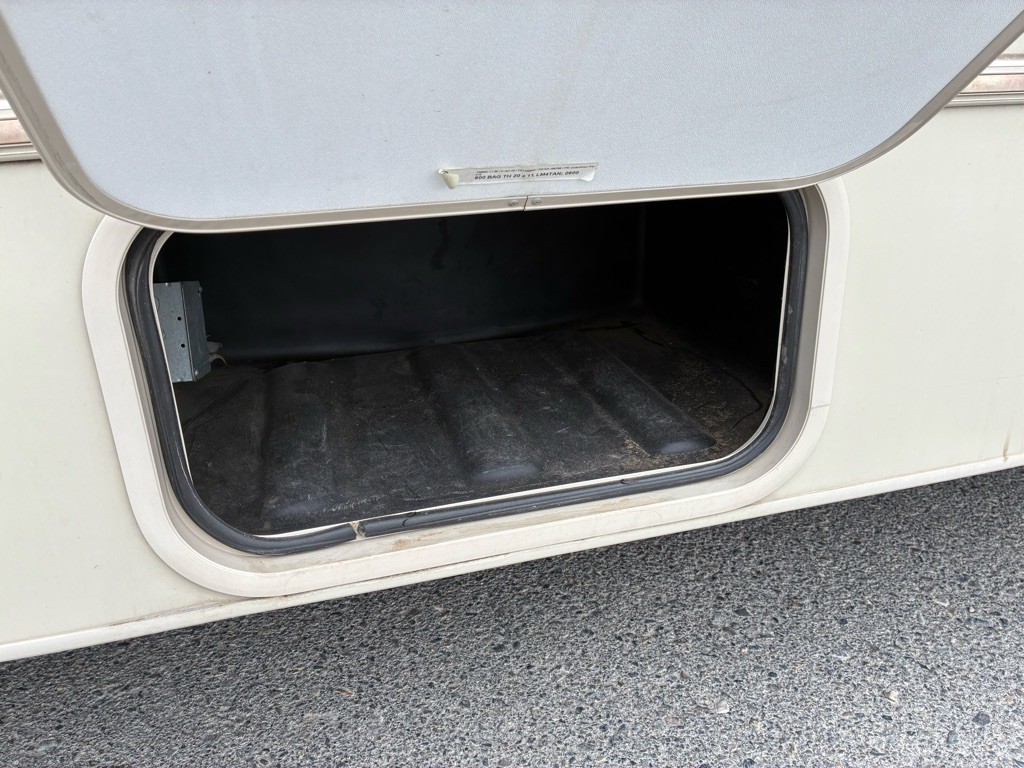 2018 Ford Econoline Image 6