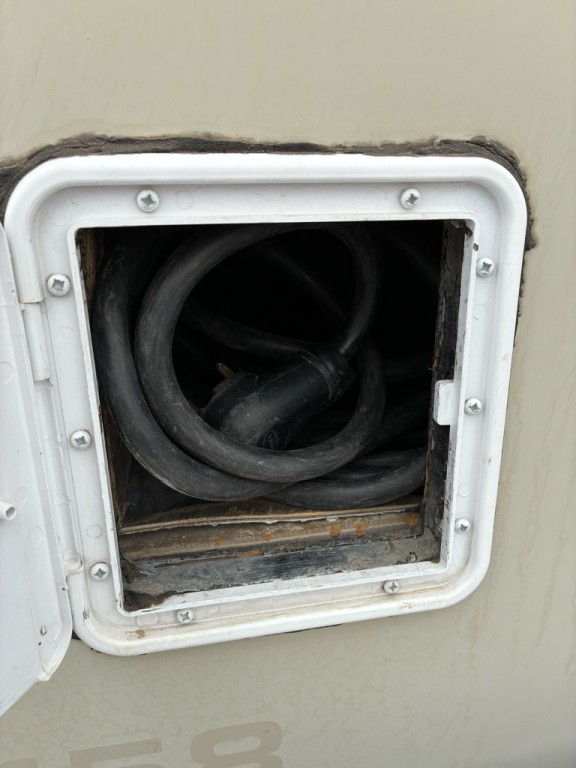 2018 Ford Econoline Image 9