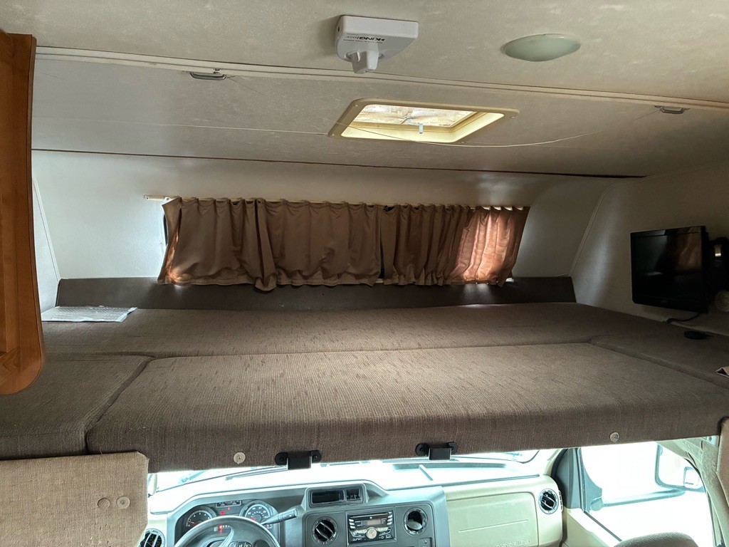 2018 Ford Econoline Image 14