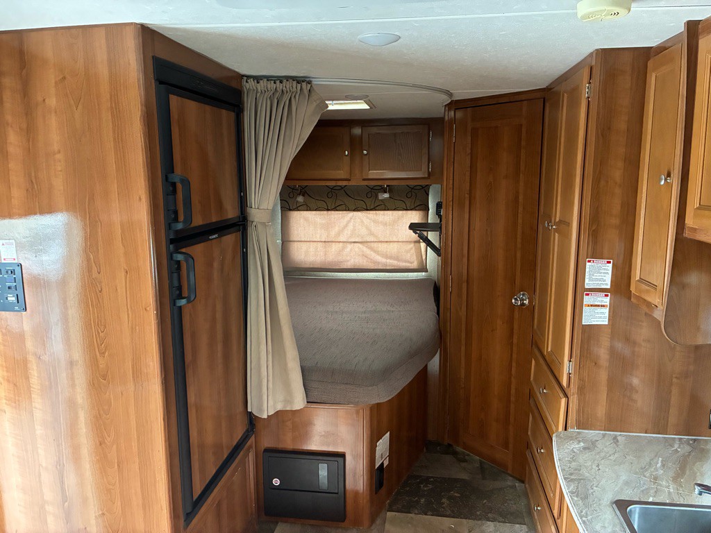 2018 Ford Econoline Image 18