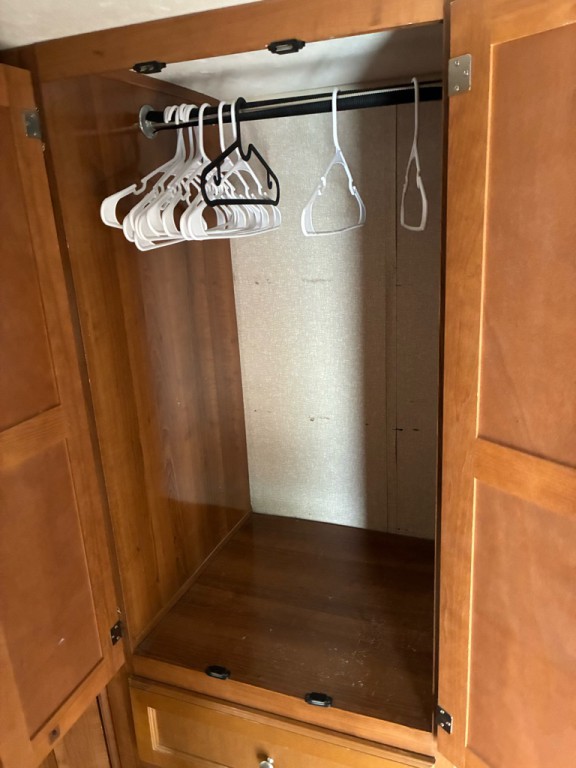 2018 Ford Econoline Image 23