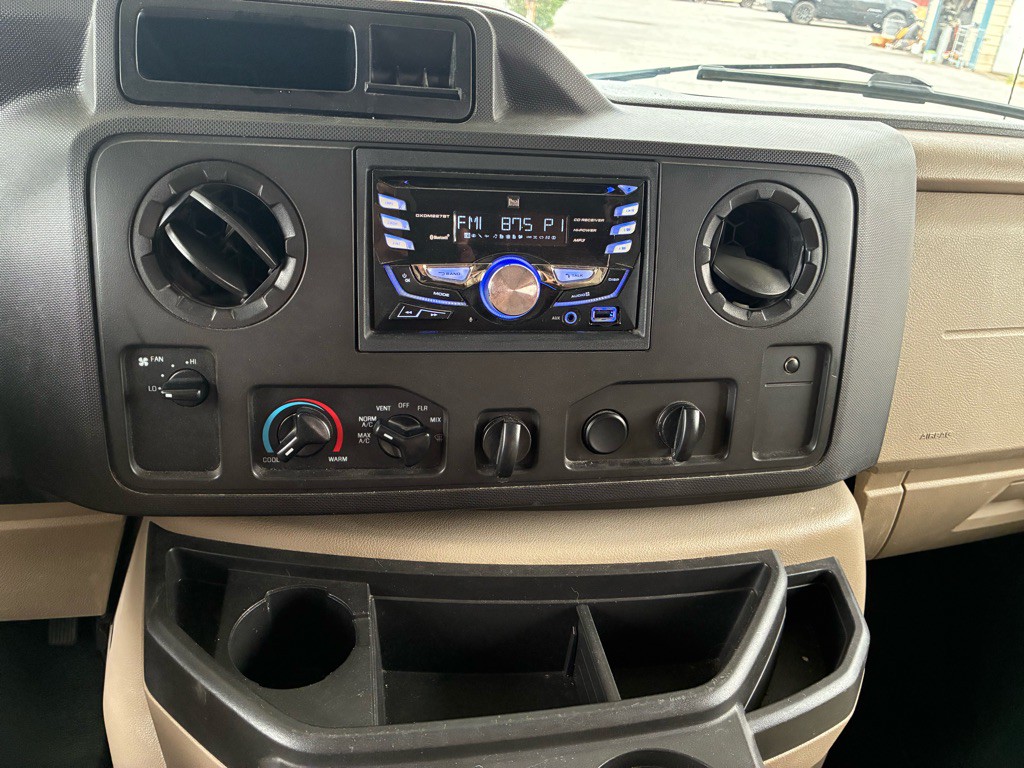 2018 Ford Econoline Image 29