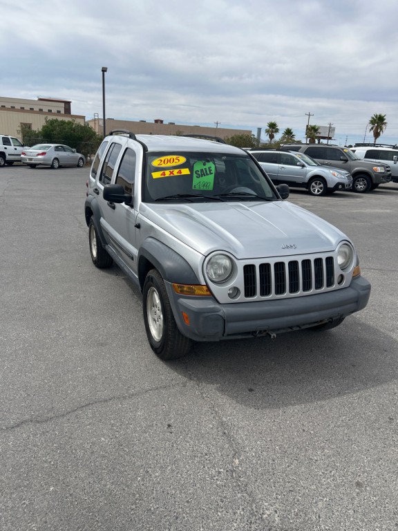 2005 Jeep Liberty Image 4