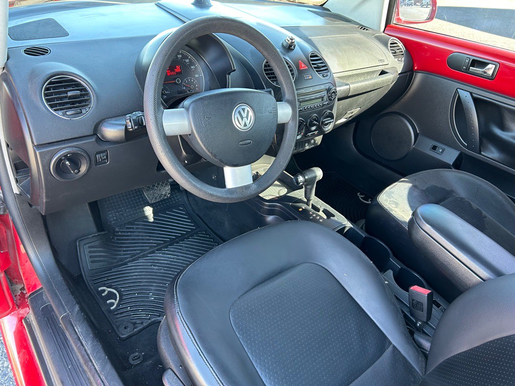 2006 Volkswagen Beetle Image 10