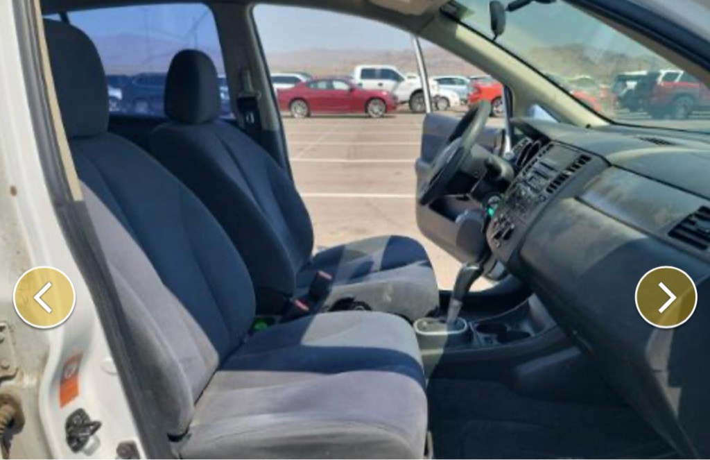 2009 Nissan Versa Image 2
