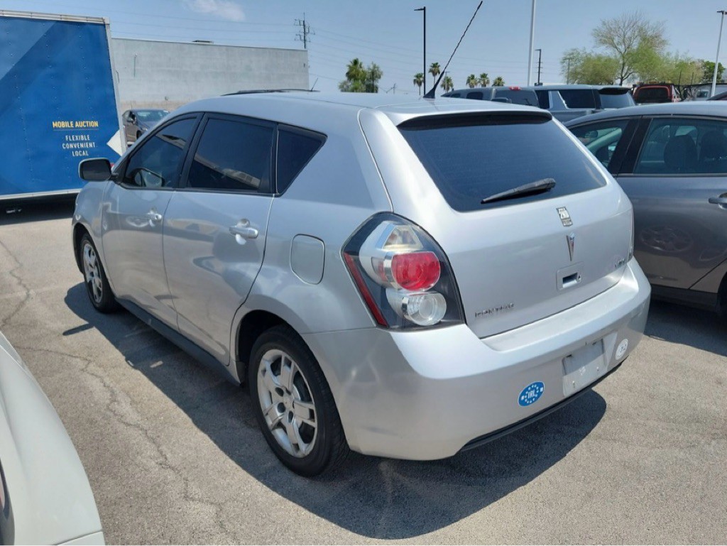 2009 Pontiac Vibe Image 2
