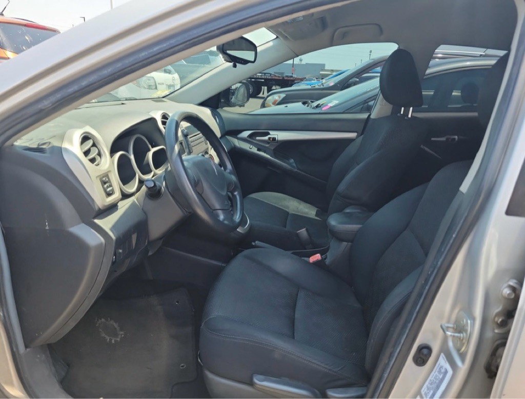 2009 Pontiac Vibe Image 3