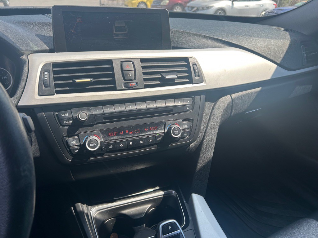 2014 BMW 3 Series Image 6