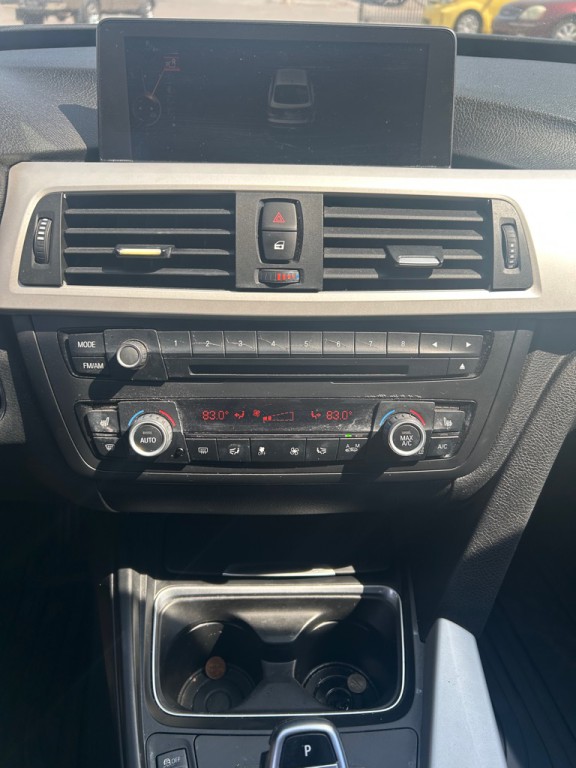 2014 BMW 3 Series Image 8