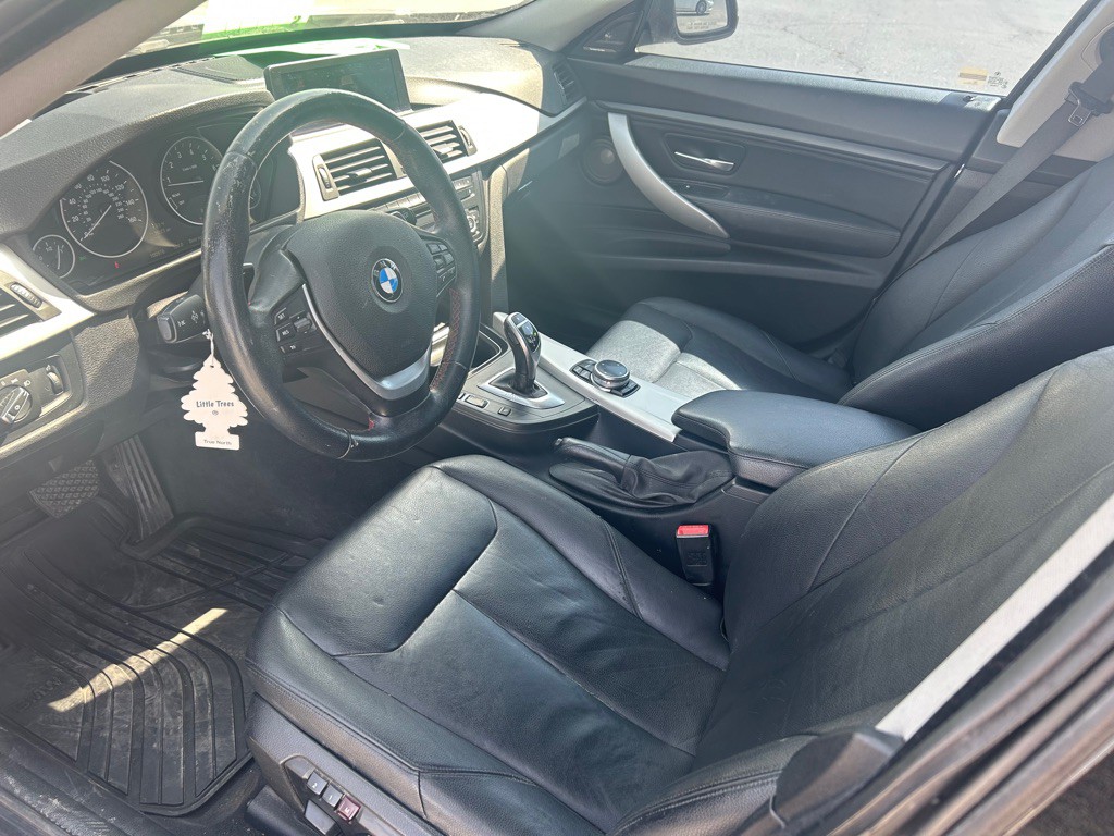 2014 BMW 3 Series Image 13