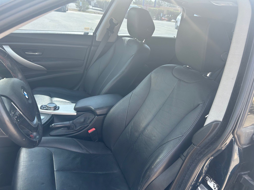 2014 BMW 3 Series Image 14