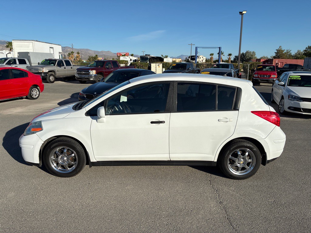 2008 Nissan Versa Image 2