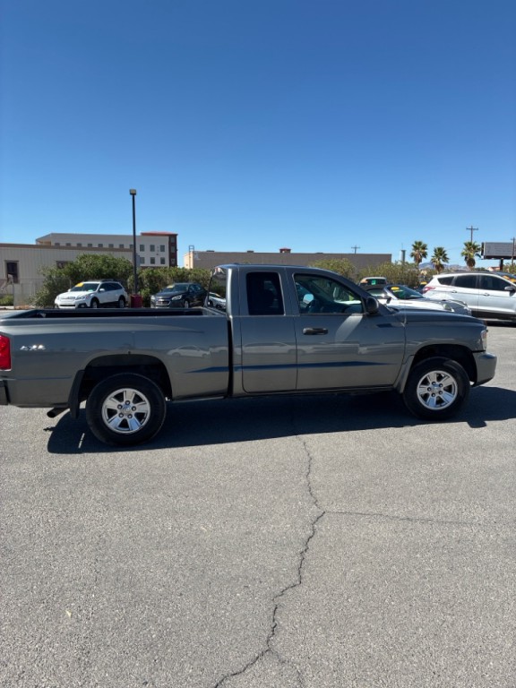 2008 Dodge Dakota Image 16