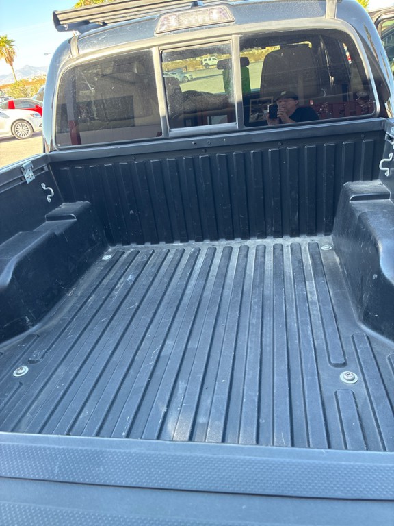 2016 Toyota Tacoma Image 10