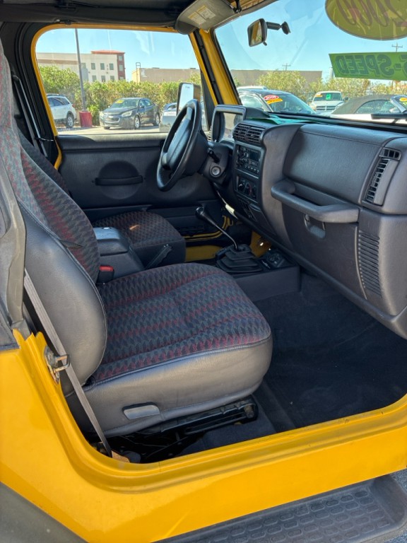 2000 Jeep Wrangler Image 15