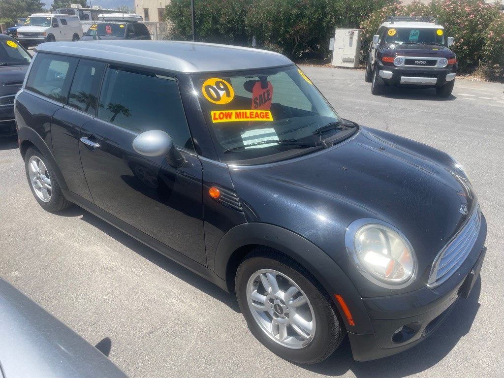 2009 MINI Cooper Image 2