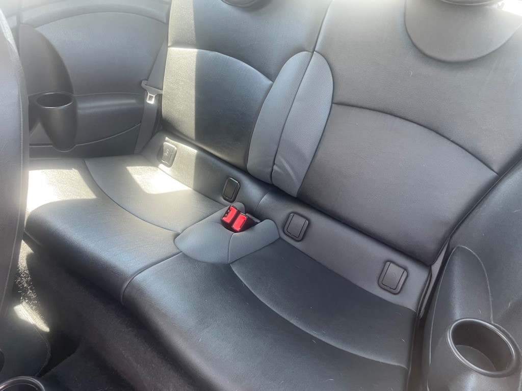 2009 MINI Cooper Image 14