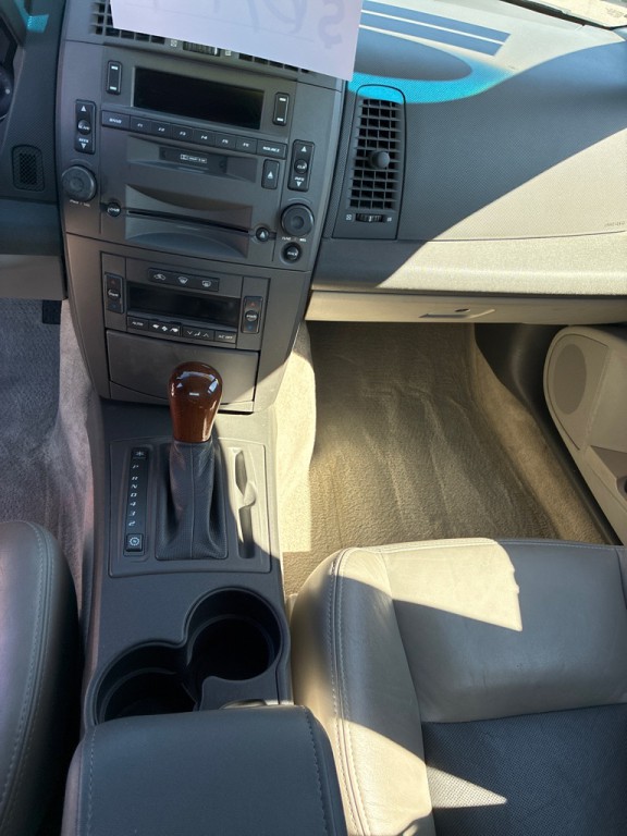 2003 Cadillac CTS Image 8
