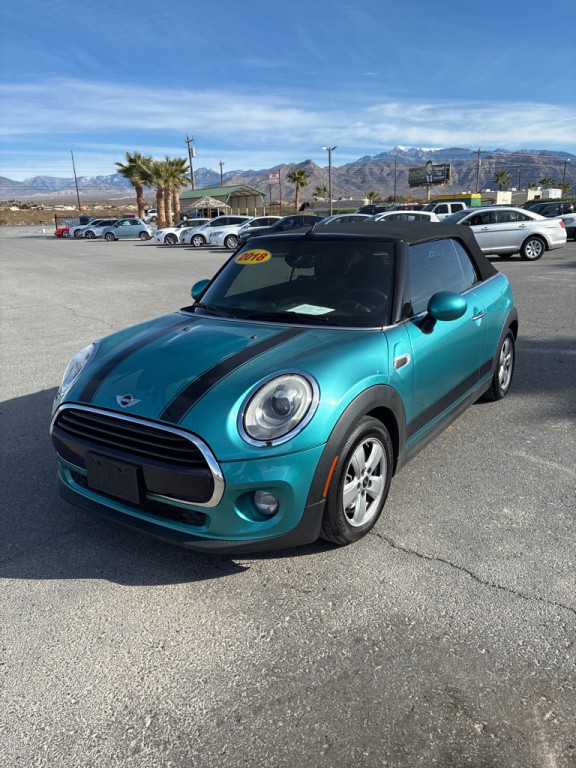 2018 MINI Cooper Image 1