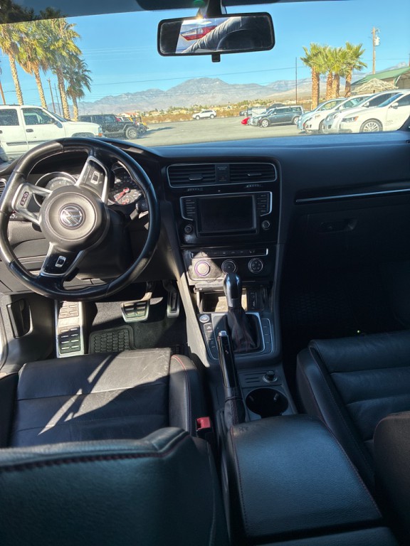2016 Volkswagen GTI Image 8