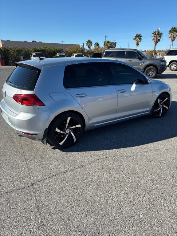 2016 Volkswagen GTI Image 10