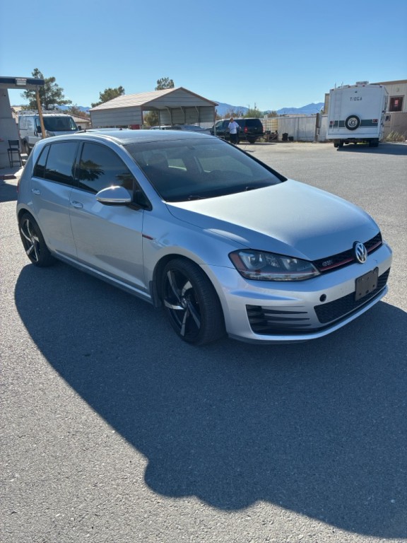 2016 Volkswagen GTI Image 12