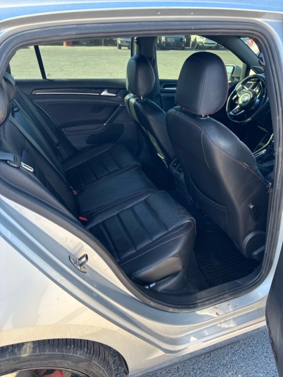 2016 Volkswagen GTI Image 15