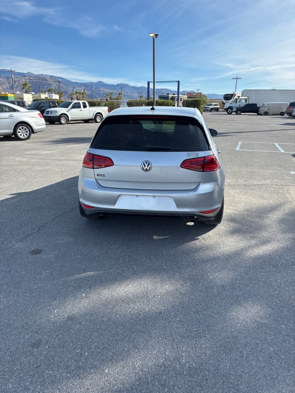 2016 Volkswagen GTI Image 4