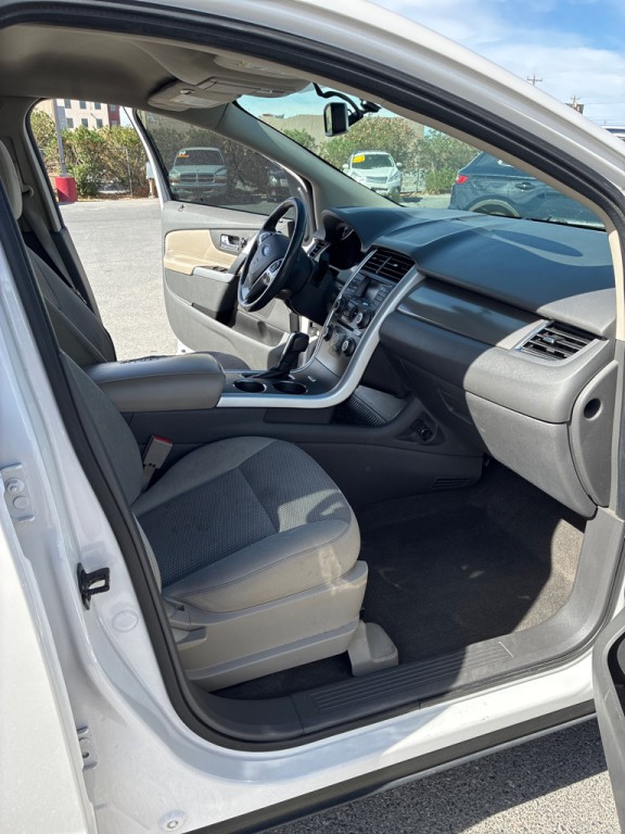 2013 Ford Edge Image 9