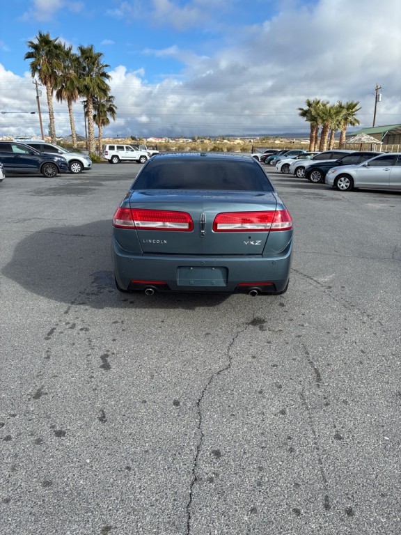 2011 Lincoln MKZ Image 4