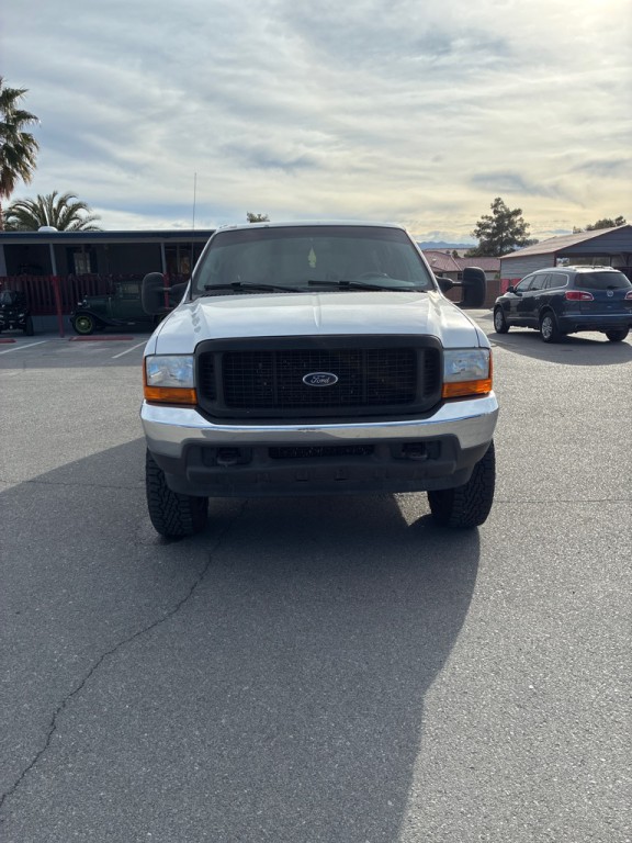 2000 Ford Excursion Image 4