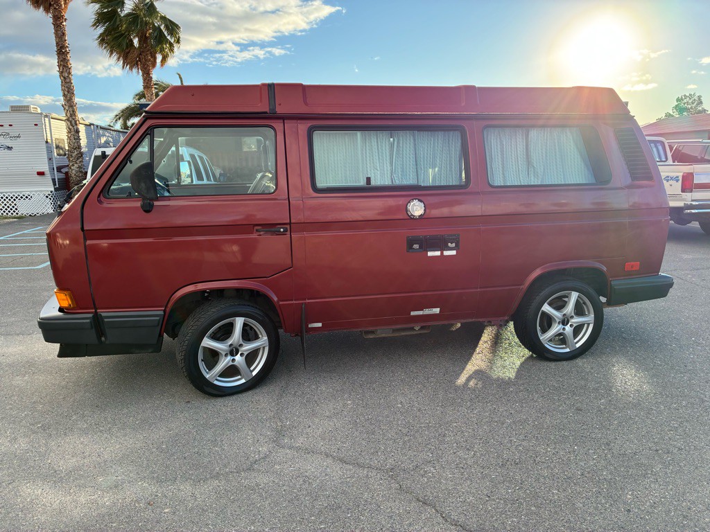 1989 Volkswagen Vanagon Image 2
