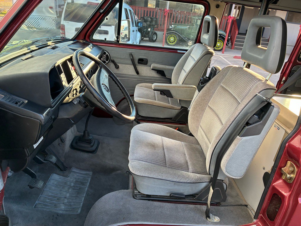 1989 Volkswagen Vanagon Image 12
