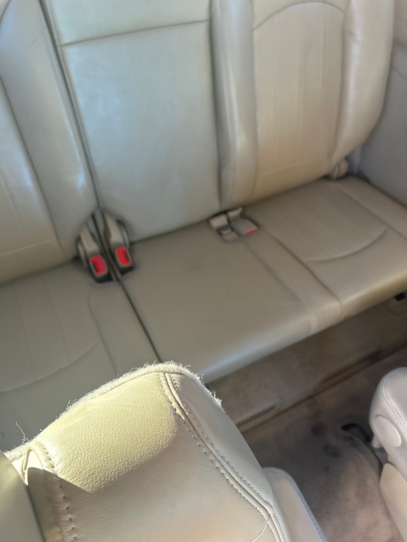 2008 Buick Enclave Image 8