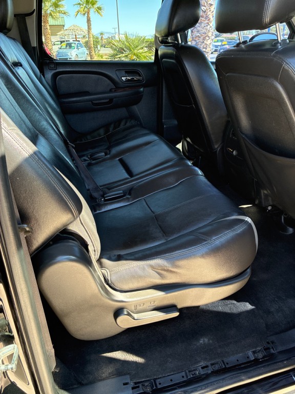 2014 Chevrolet Suburban Image 5