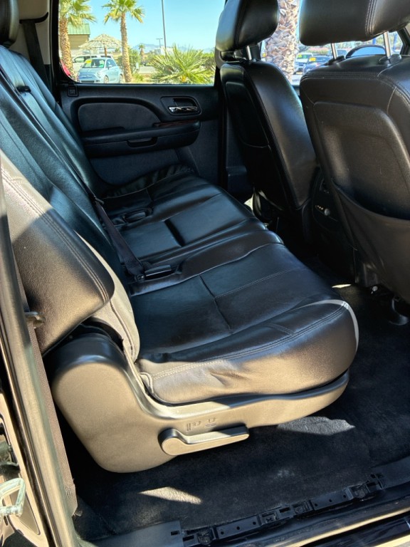 2014 Chevrolet Suburban Image 16