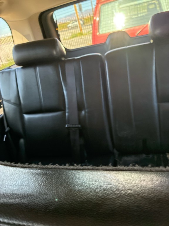 2014 Chevrolet Suburban Image 19