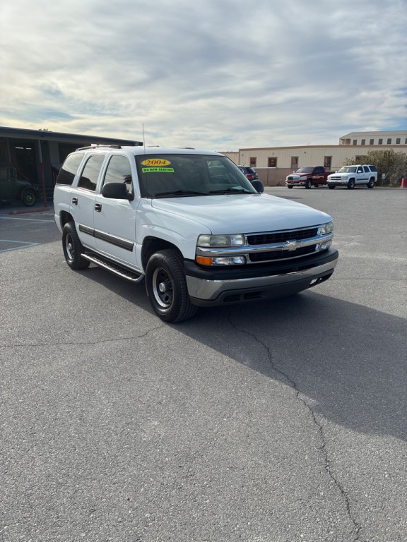 2004 Chevrolet Tahoe Image 2