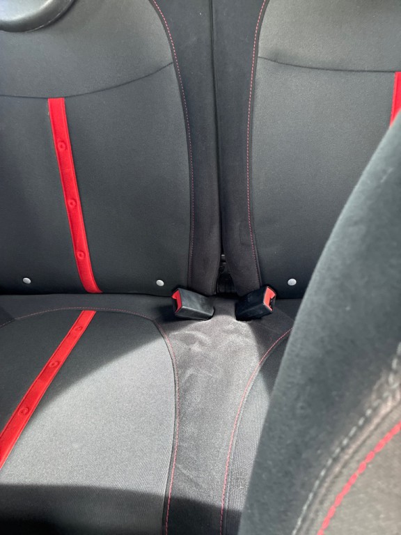 2013 FIAT 500 Image 9