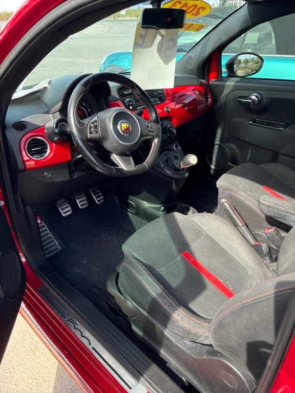 2013 FIAT 500 Image 18