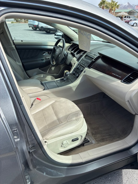 2012 Ford Taurus Image 6