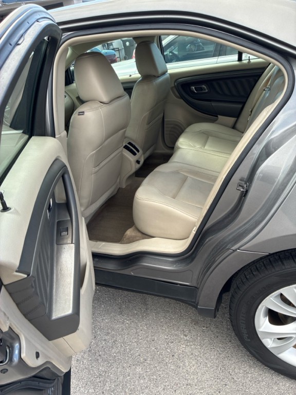 2012 Ford Taurus Image 18