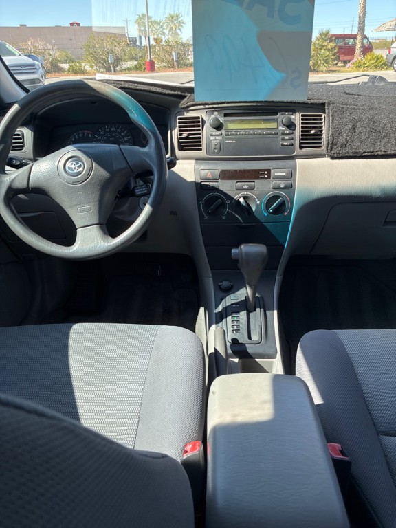 2004 Toyota Corolla Image 8