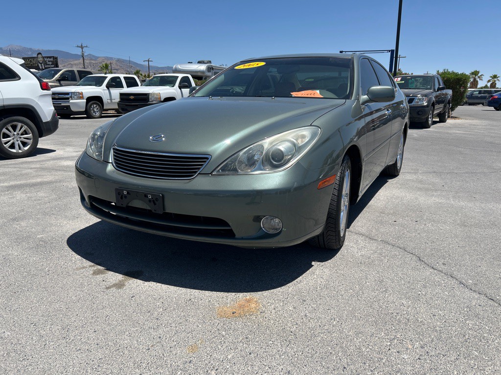 2005 Lexus ES Image 2